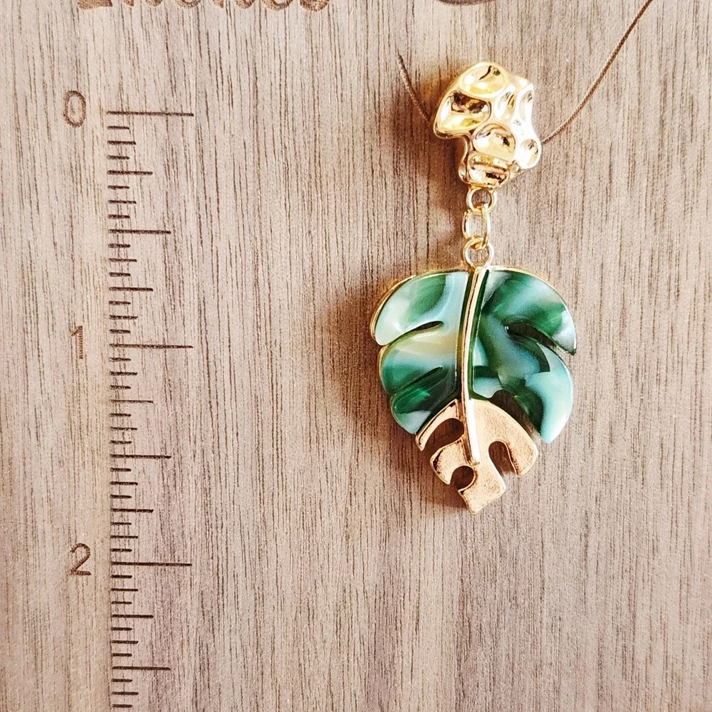 Gold Green Monstera Leaf Drop Earrings Tropical‎ Botanical Resin Marbled Dangle